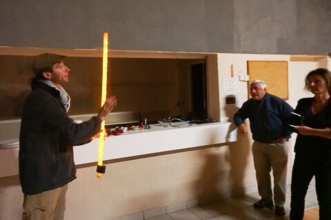 Une lampe très utilisée, le bâton style "Jedi" ! 